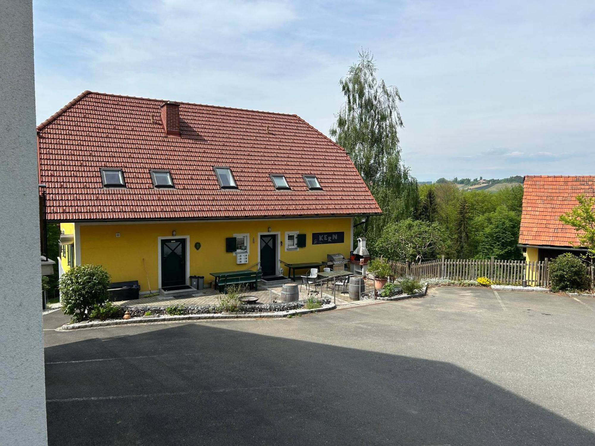 Haus-Eckberg 101 Hotel Gamlitz Bagian luar foto